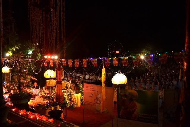 Hà Nội: Chùa Thiên Tuế đón mừng Phật đản 2012