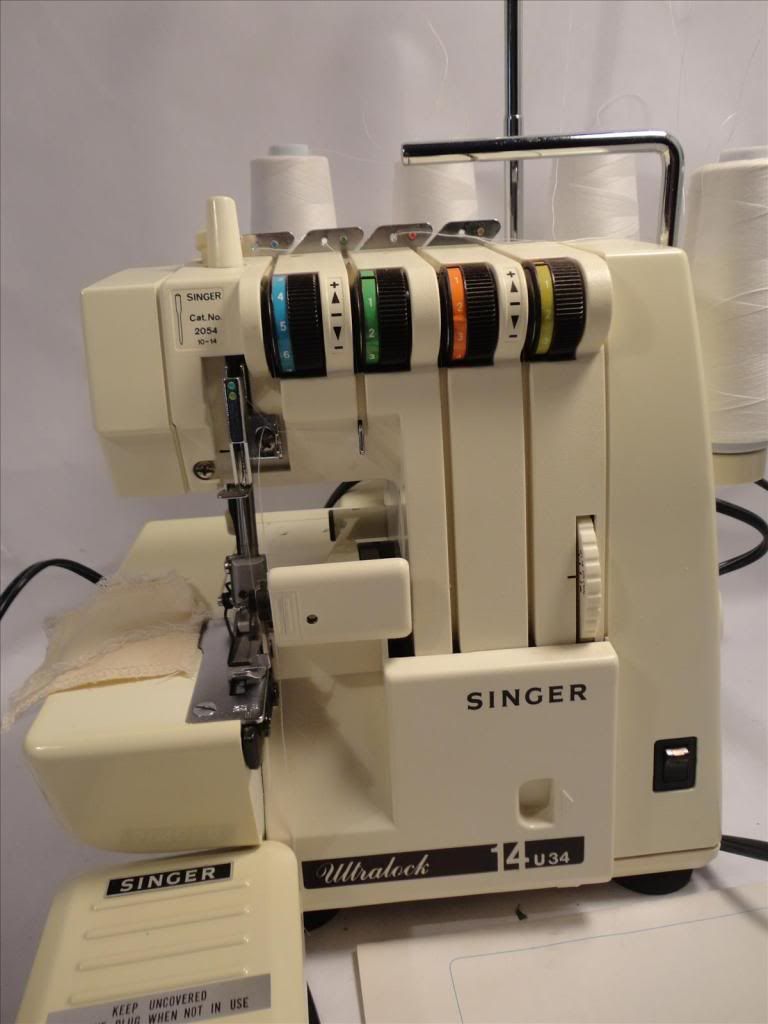 Singer Serger Sewing Machine 14U34B 14U 34B | EBay