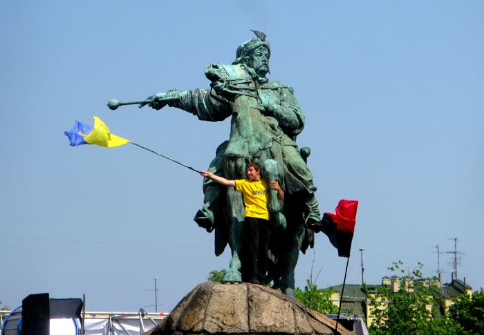 photo meeting_may13_2013_VstavayUkraino_Kyiv_23_zps08f78ce4.jpg