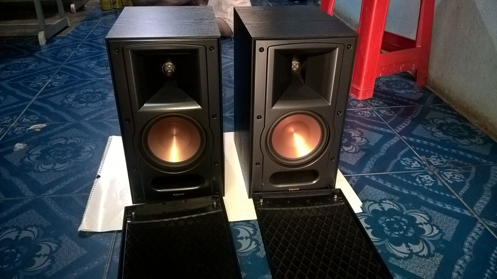 Cần bán Loa Klipsch RB61II và cặp chân loa sắt - 1