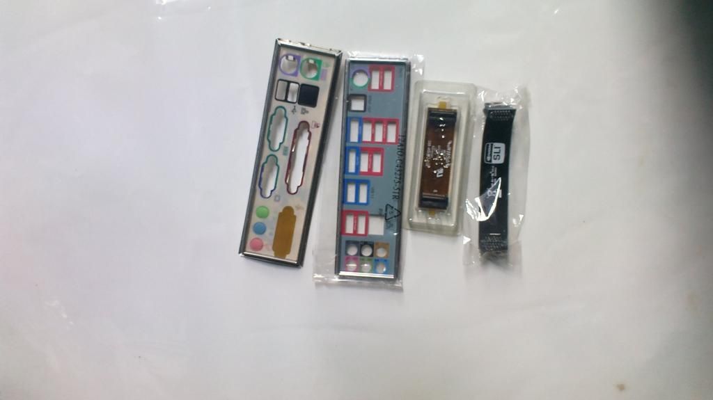 Keyboard Logitech Corded Wave, Mouse Wireless Microsoft 5000, Intelimouse explorer 2. - 3