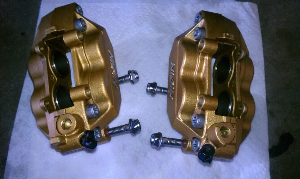 Front brake upgrade 4pot caliper rebuild + swap using SVRP adapter brackets Suzuki SV650