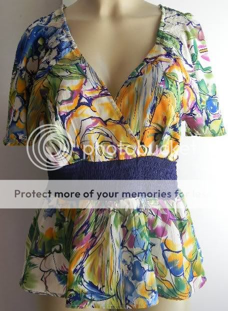 JONATHAN MARTIN floral printed v neck with gaterize waist top size 